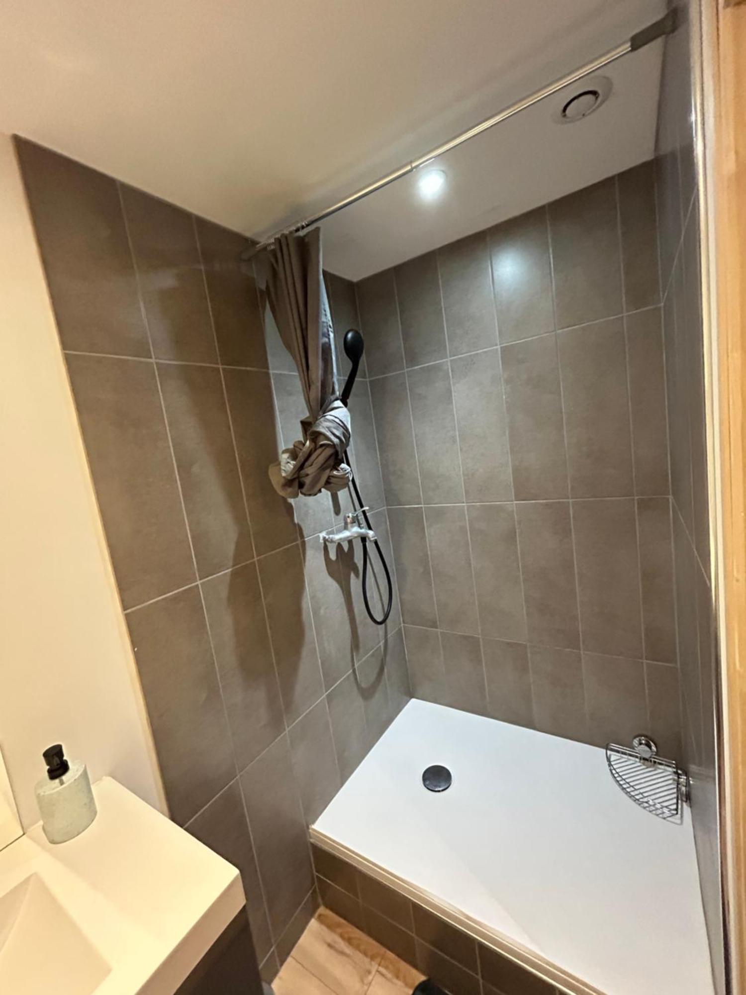 Appartement Armentieres Proche Gare Buitenkant foto